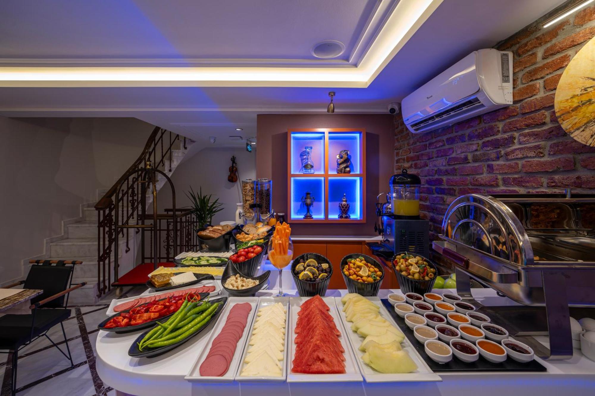 Pera Luna Premium Hotel อิสตันบูล ภายนอก รูปภาพ