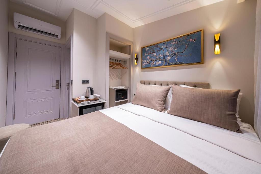 Pera Luna Premium Hotel อิสตันบูล ภายนอก รูปภาพ